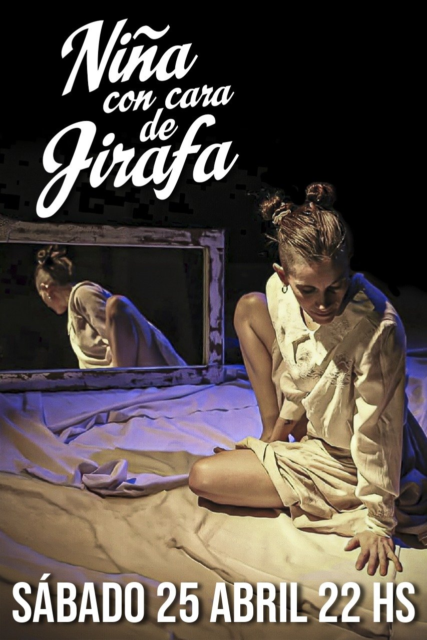 niña con cara de jirafa